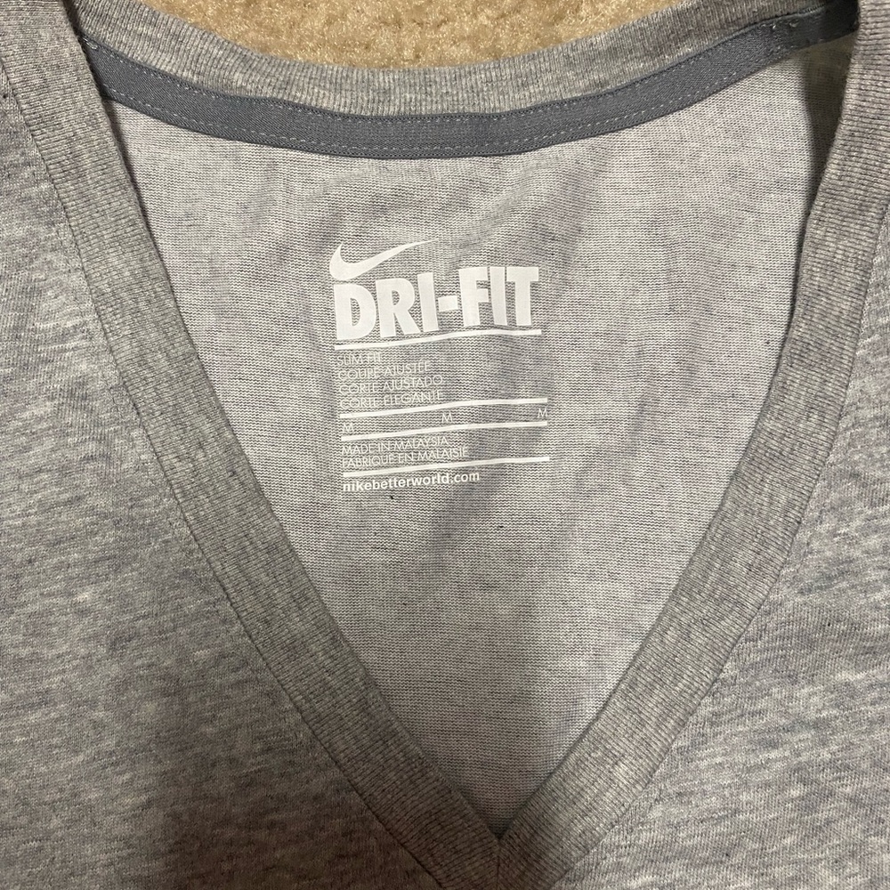 Nike Women’s DriFit Workout Vneck
